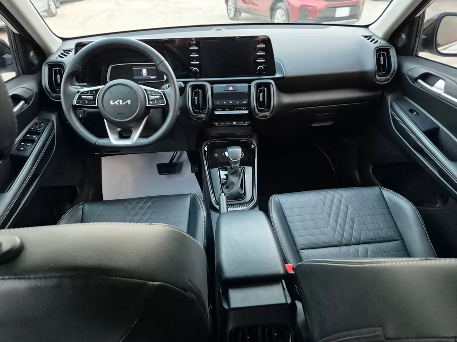 2024 Kia SONET EX 