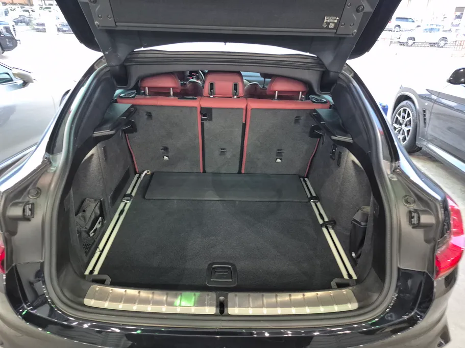 بي ام دبليو الفئة اكس 4 xDrive 30i 2021 