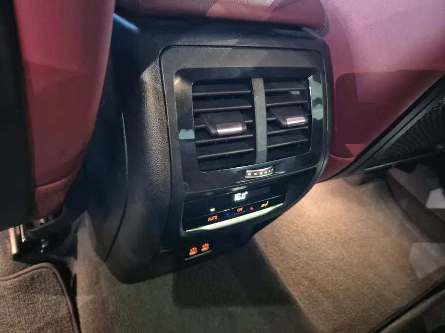 بي ام دبليو الفئة اكس 4 xDrive 30i 2021 