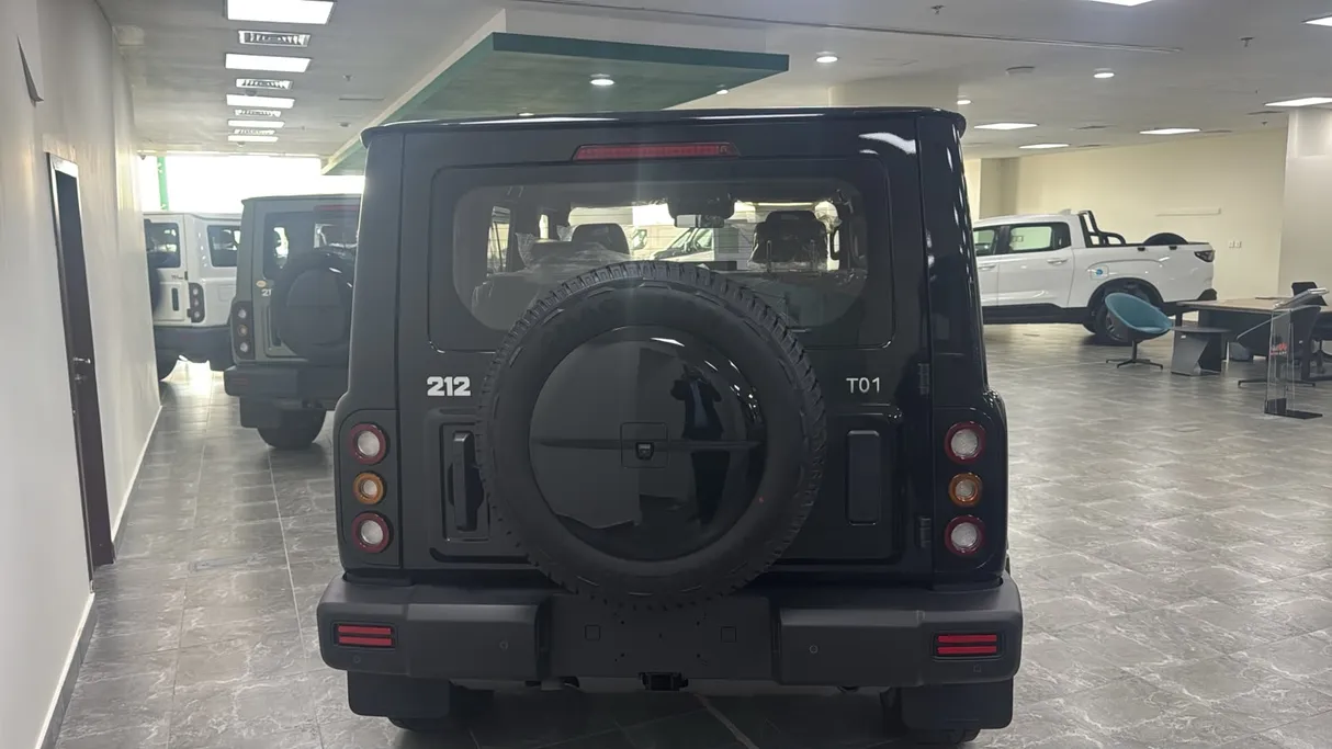2027 باو 212 T01 Adventure 