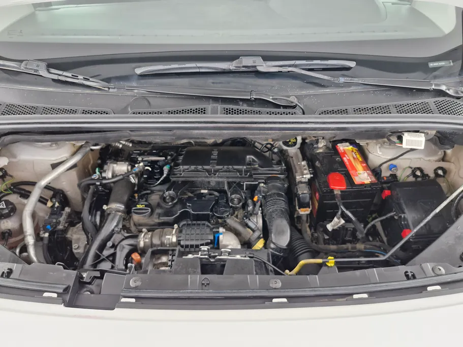 2022 Peugeot Partner Short van 