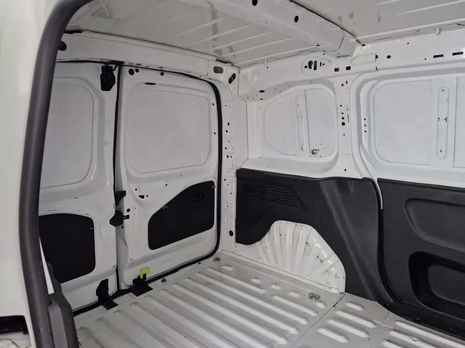 2022 Peugeot Partner Short van 