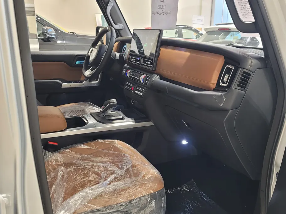 2027 باو 212 T01 Adventure 