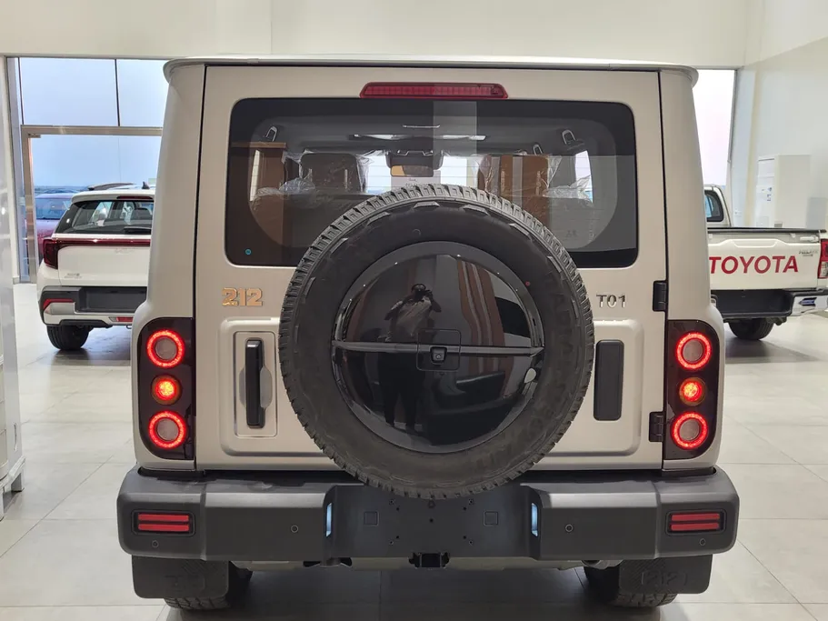 2027 باو 212 T01 Adventure 
