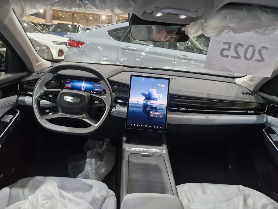 جيلي بريفيس جي ال 2025 