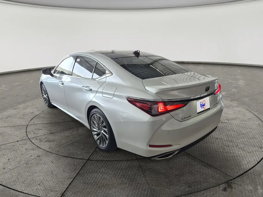لكزس ES 350 2025 