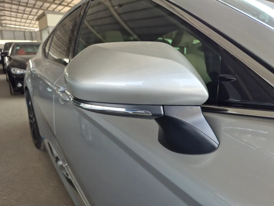 2026 Toyota Camry  LE HEV 