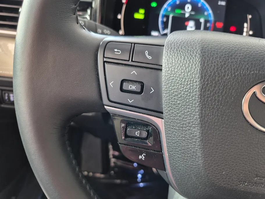 2026 Toyota Camry  LE HEV 