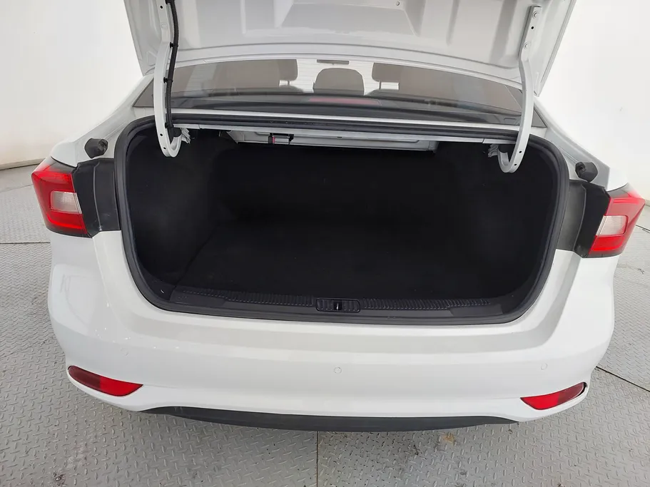 2023 MG 5 COM 