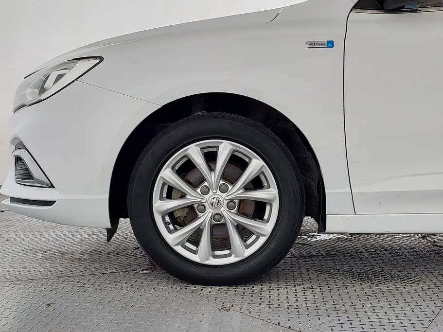 2023 MG 5 COM 