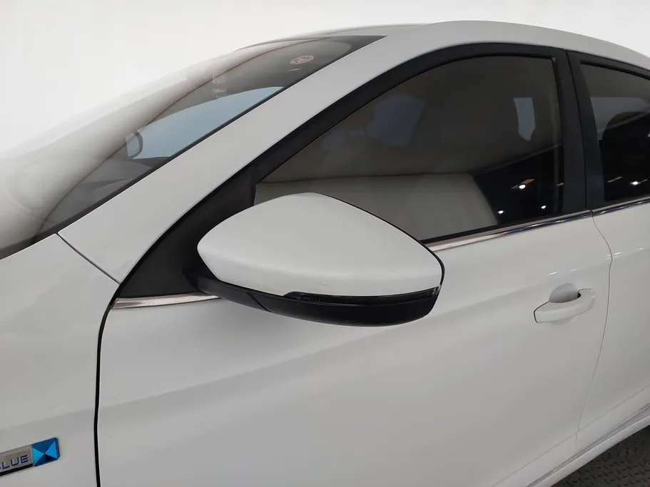 2023 MG 5 COM 