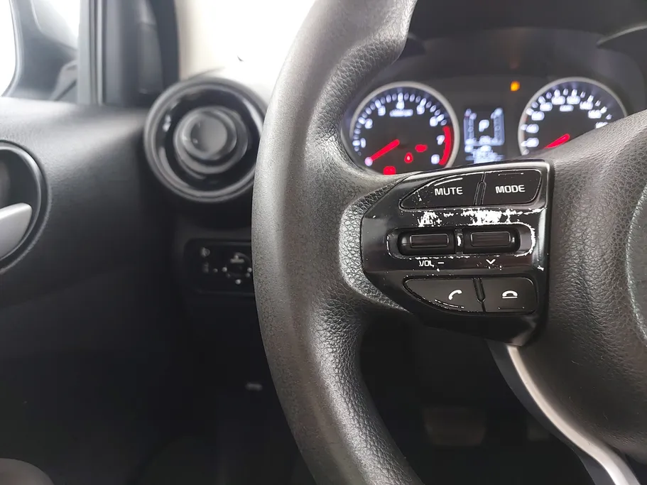 2022 Kia Pegas LX 