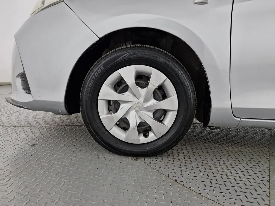 2022 Toyota Yaris  Y 