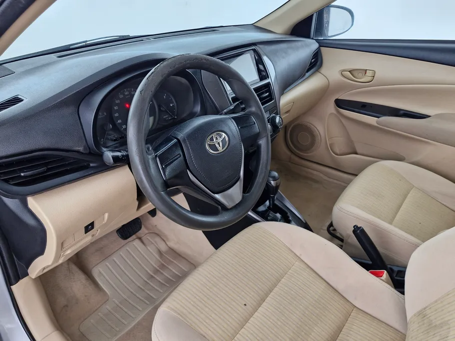 2022 Toyota Yaris  Y 