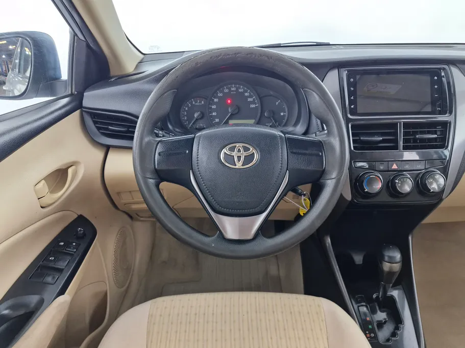 2022 Toyota Yaris  Y 