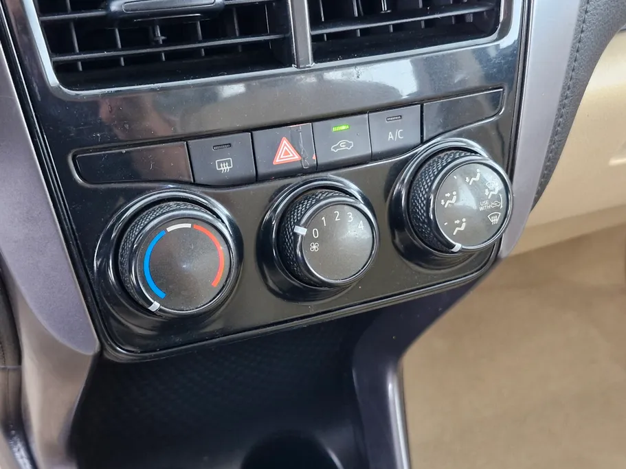 2022 Toyota Yaris  Y 