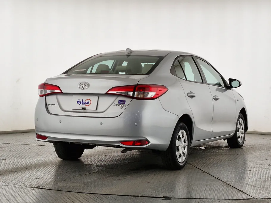 2022 Toyota Yaris  Y 