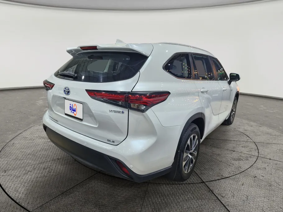 2023 Toyota Highlander GLE 