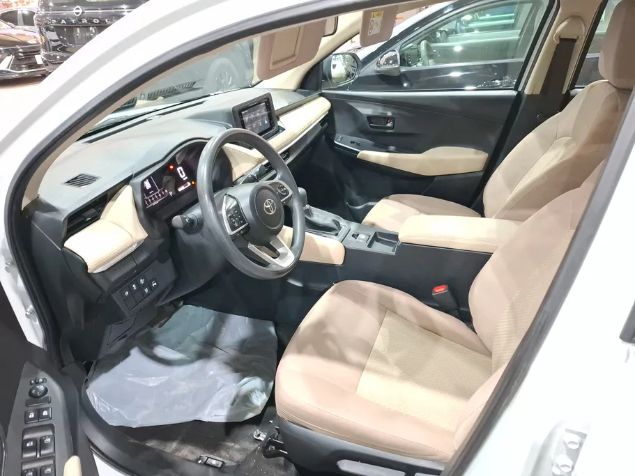 2024 Toyota Yaris  Y Plus 