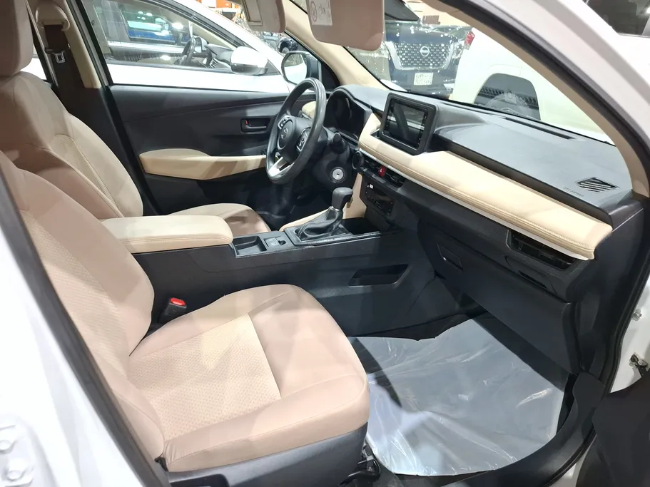 2024 Toyota Yaris  Y Plus 