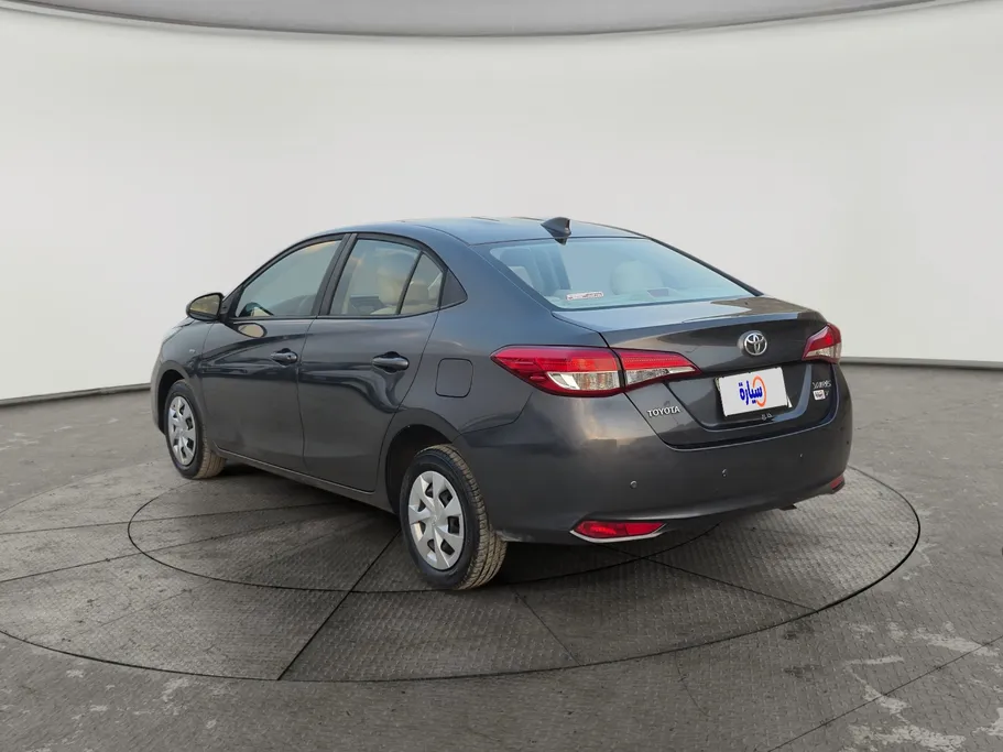2022 Toyota Yaris  Y 