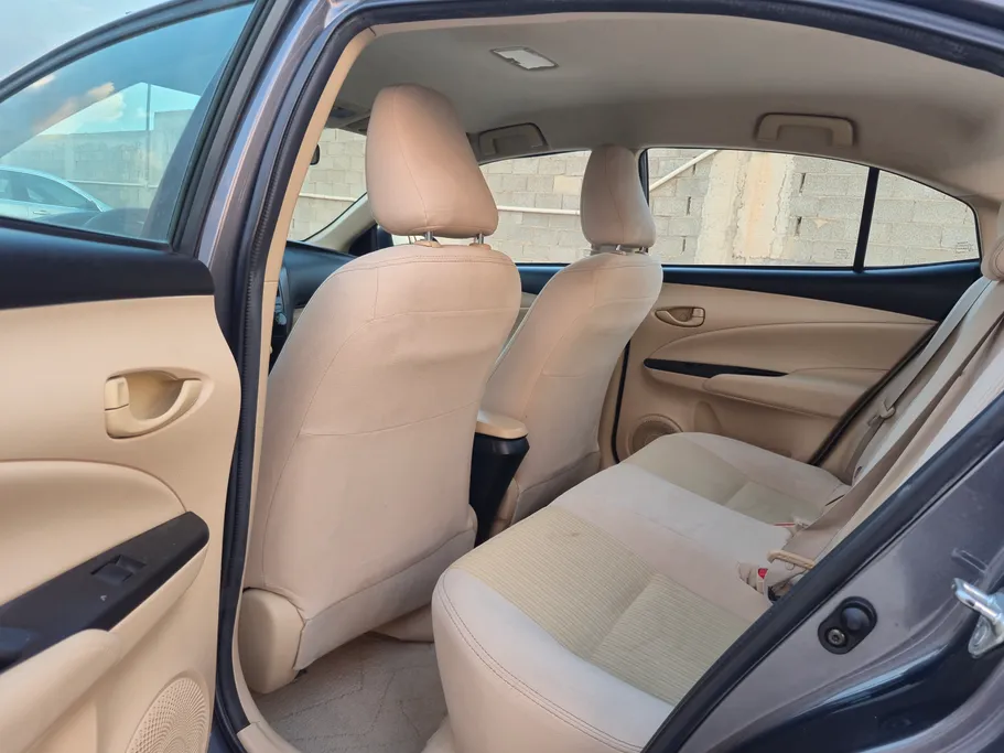 2022 Toyota Yaris  Y 