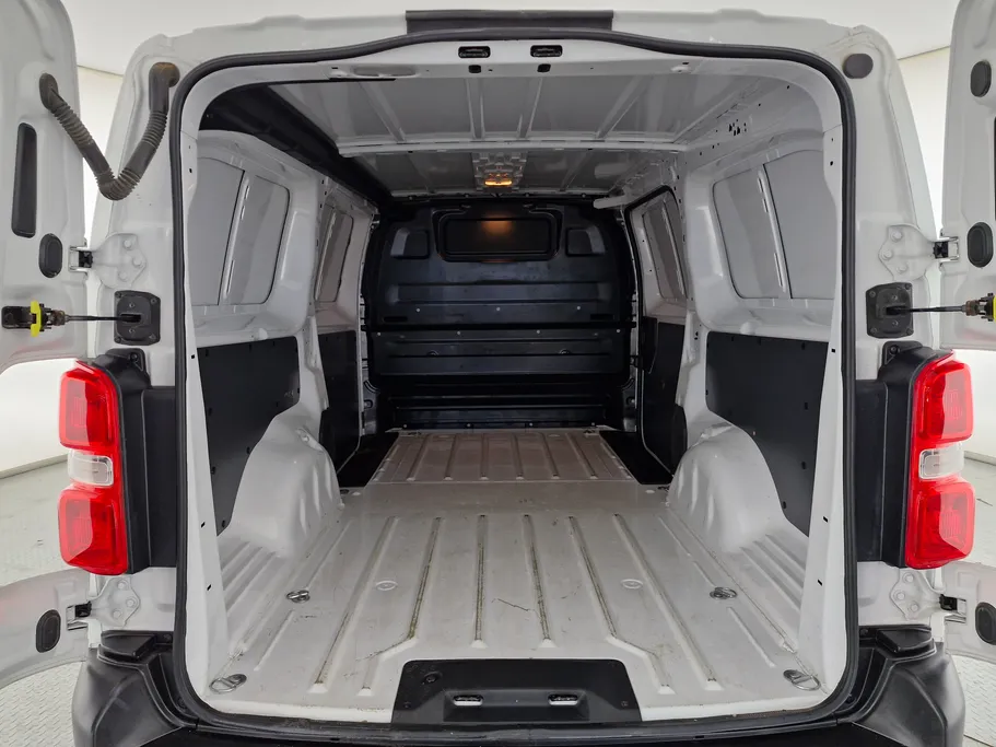 2023 بيجو Expert VAN 