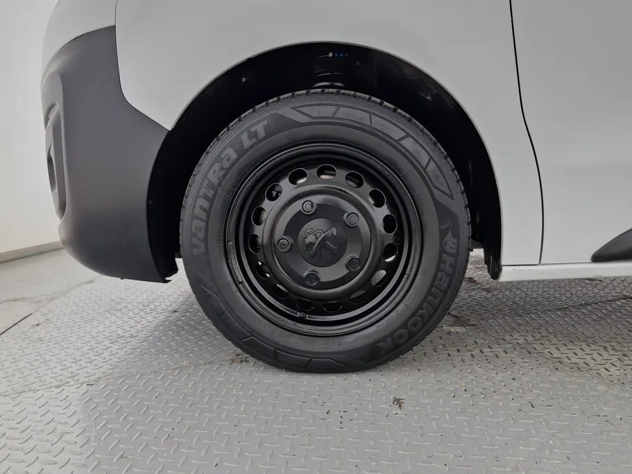 2023 بيجو Expert VAN 