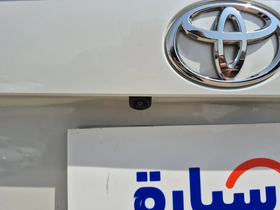 تويوتا راف فور LE 2024 