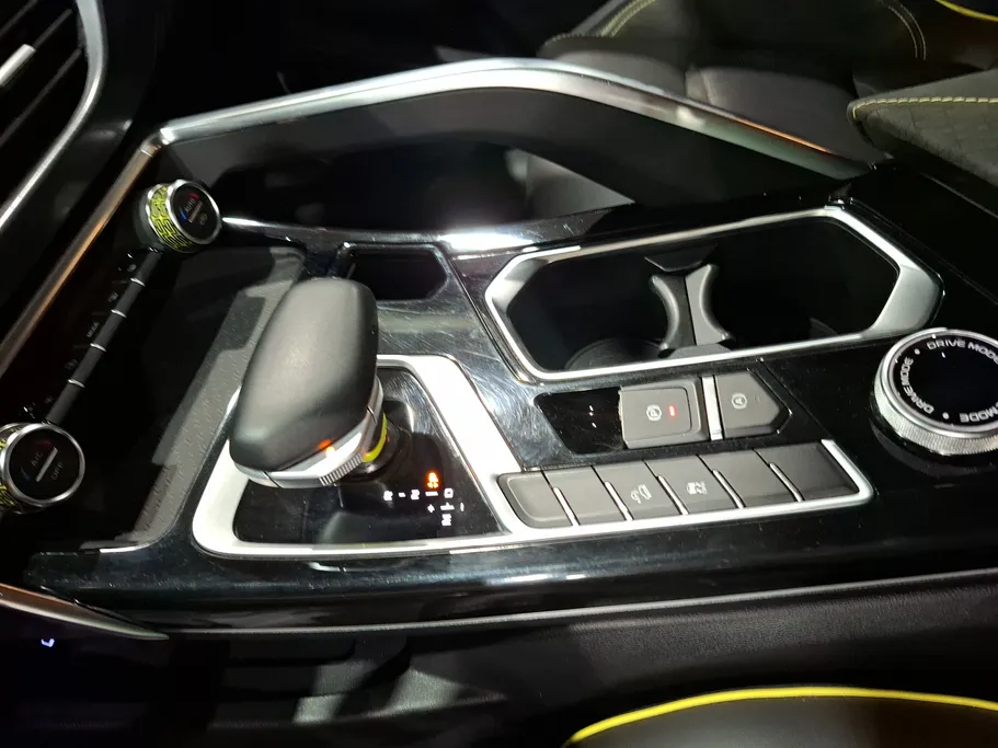 2024 Geely TUGELLA Luxury GL 