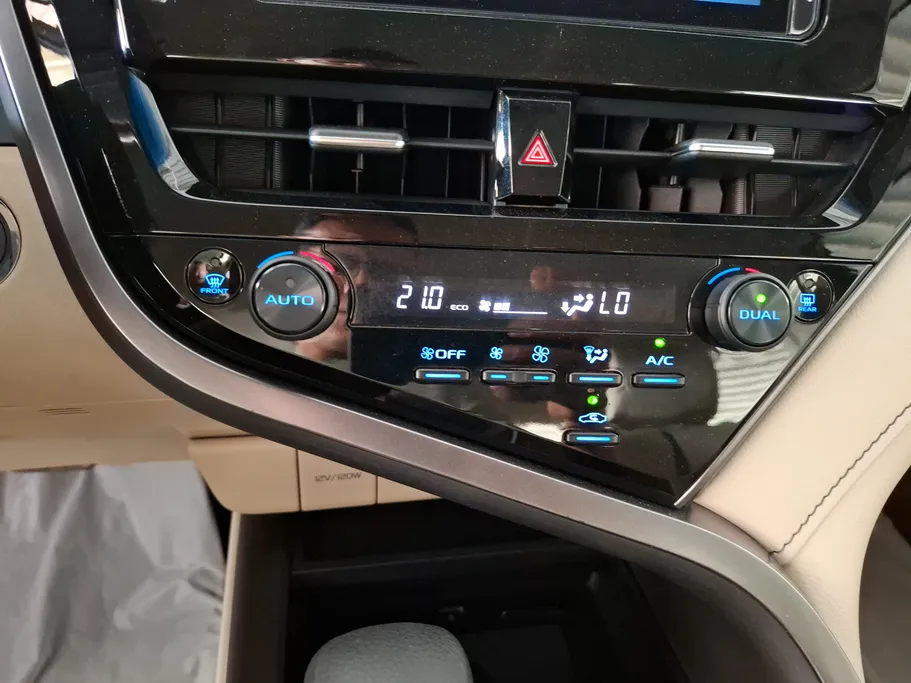 2024 Toyota Camry  LE HEV 
