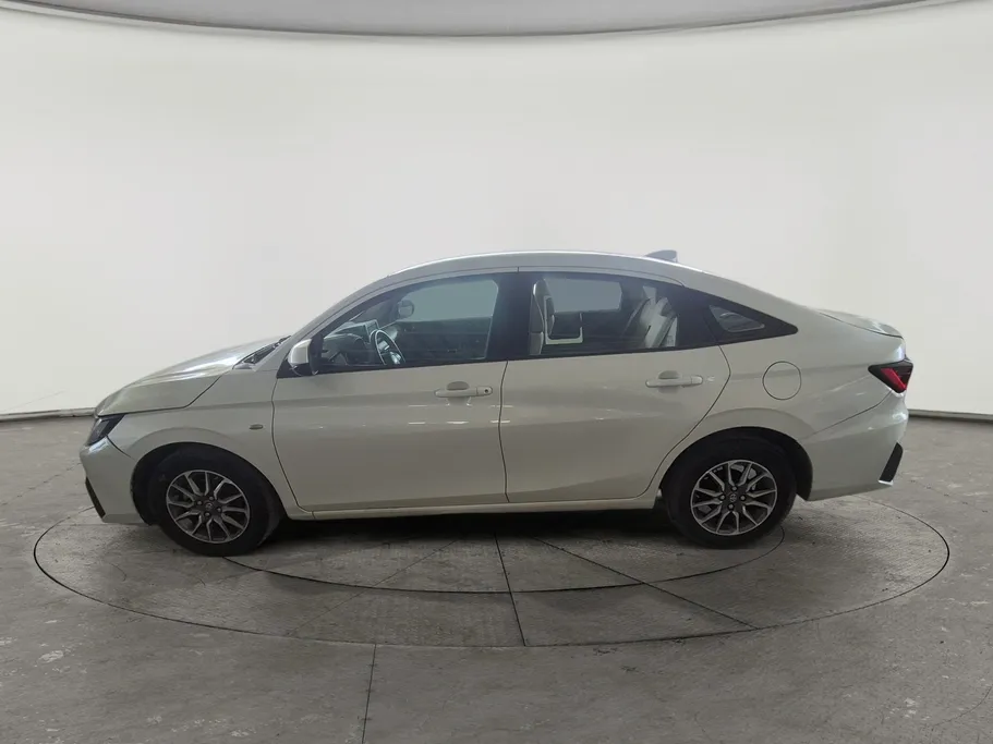 2024 Toyota Yaris  Y 