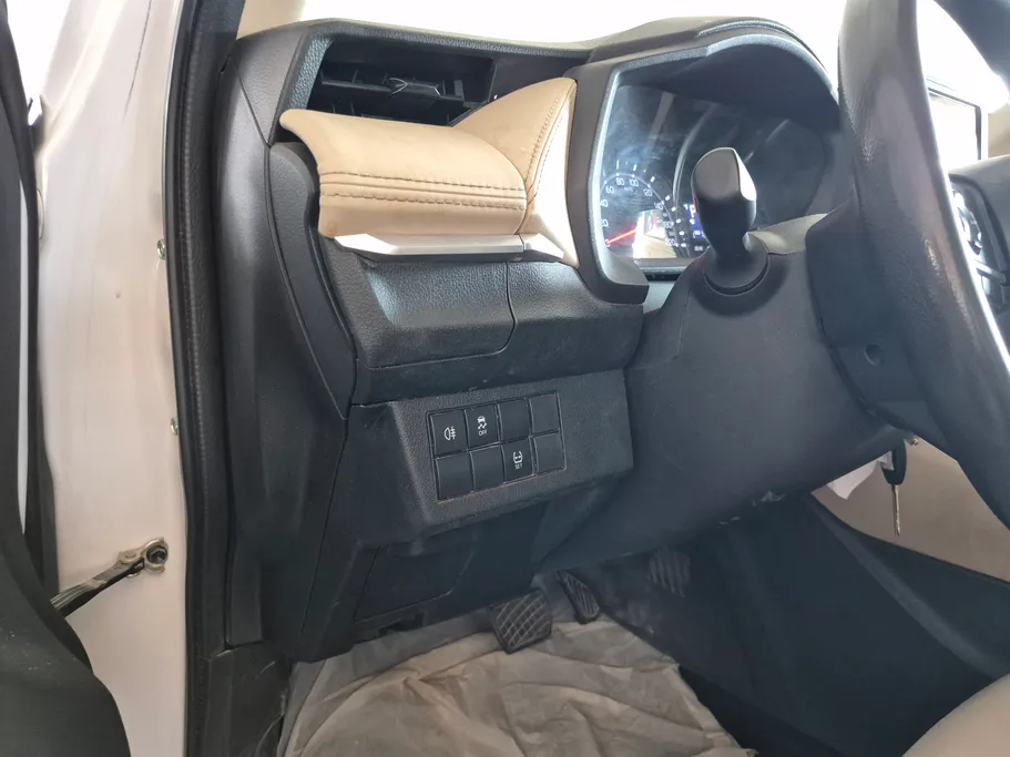 2024 Toyota Yaris  Y 