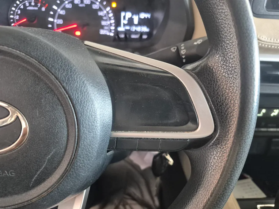 2024 Toyota Yaris  Y 