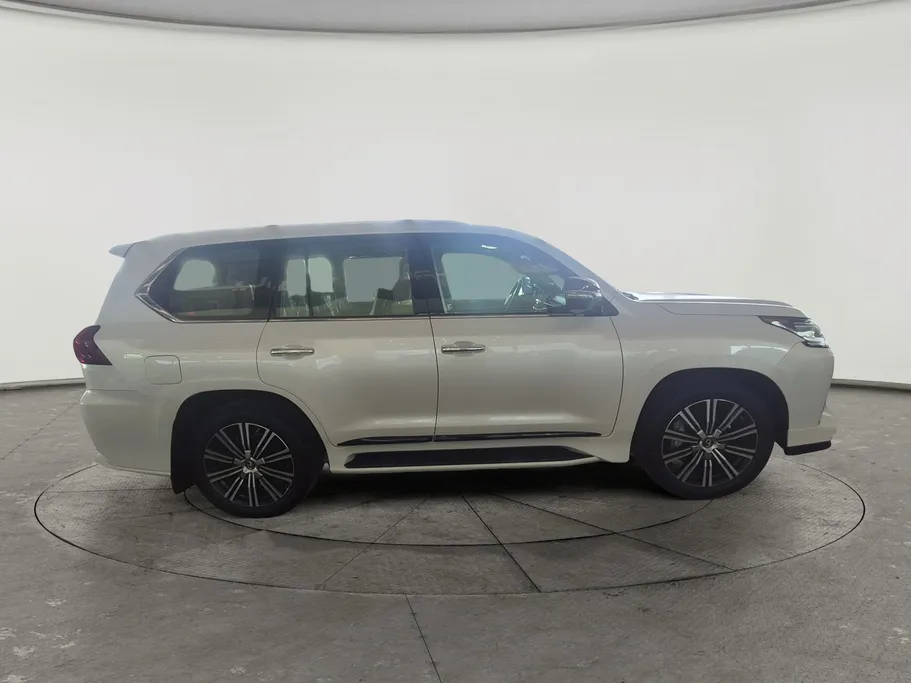 2021 Lexus LX 570 S 