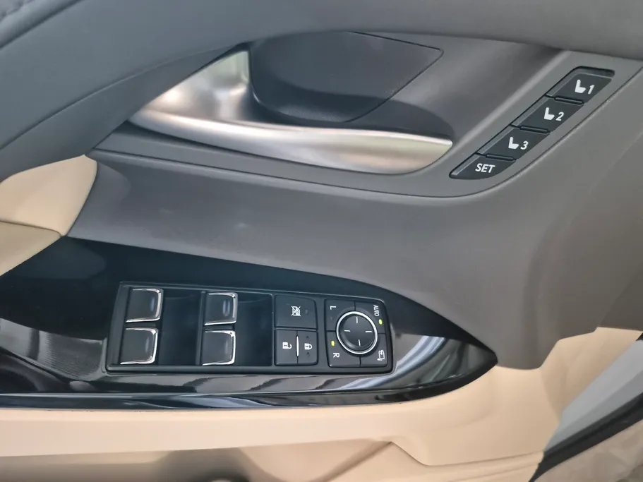 2021 Lexus LX 570 S 