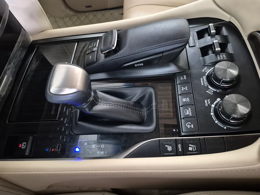 2021 Lexus LX 570 S 