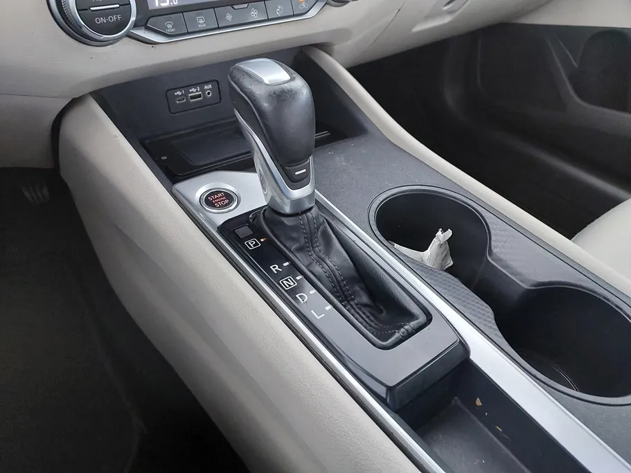 2021 Nissan Altima SV 