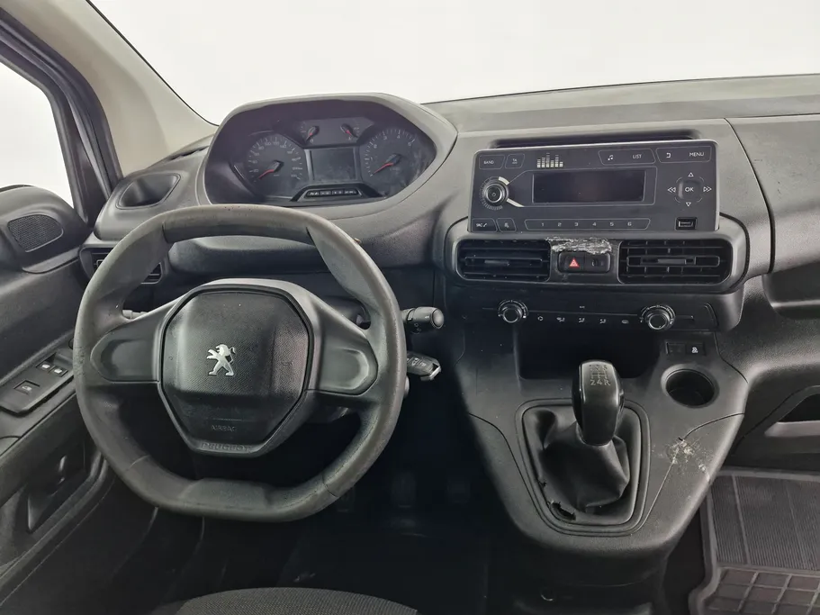 بيجو بارتنر Short van 2023 