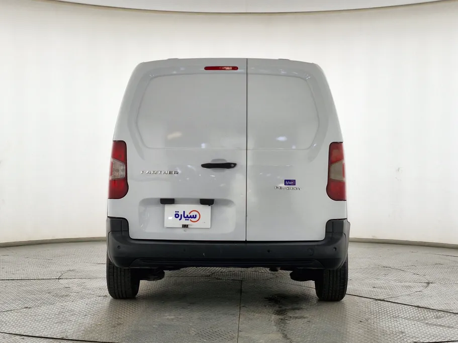 بيجو بارتنر Short van 2023 