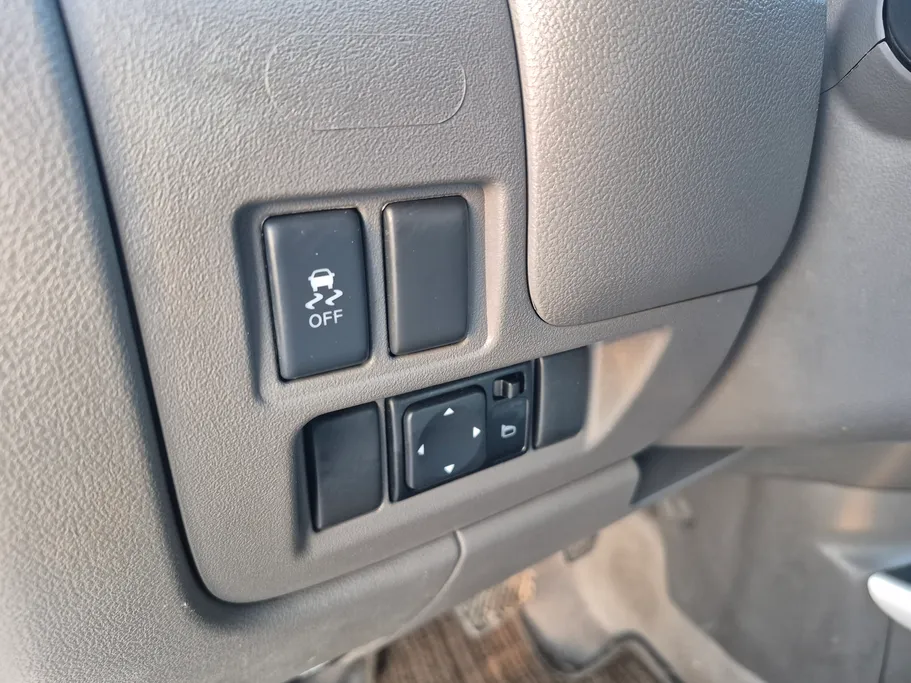 2023 Nissan Sunny SV Comfort 