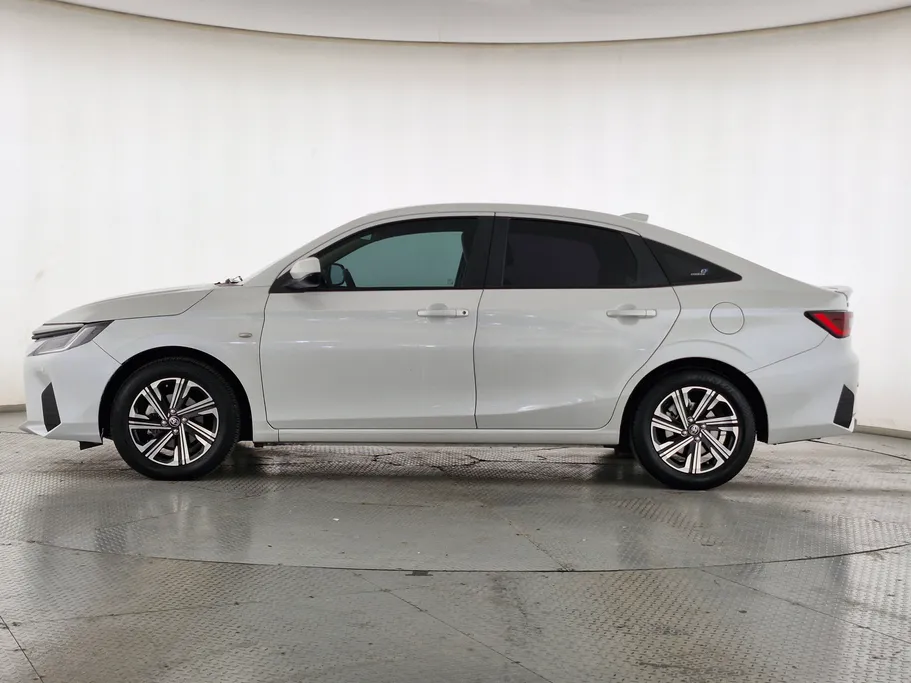 2023 Toyota Yaris  Y Plus 