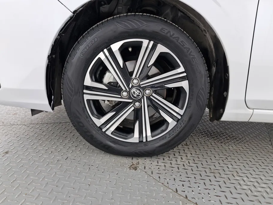 2023 Toyota Yaris  Y Plus 