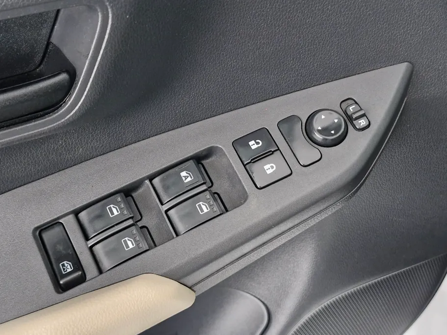 2023 Toyota Yaris  Y Plus 