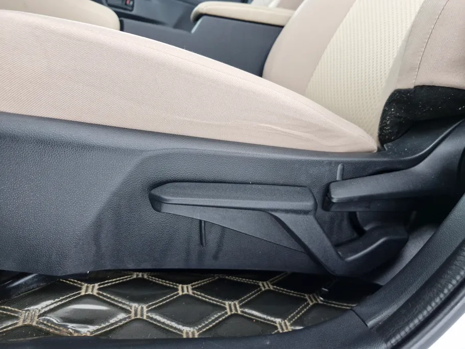 2023 Toyota Yaris  Y Plus 