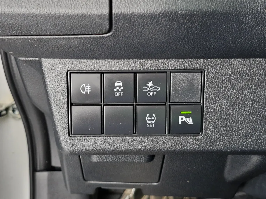 2023 Toyota Yaris  Y Plus 
