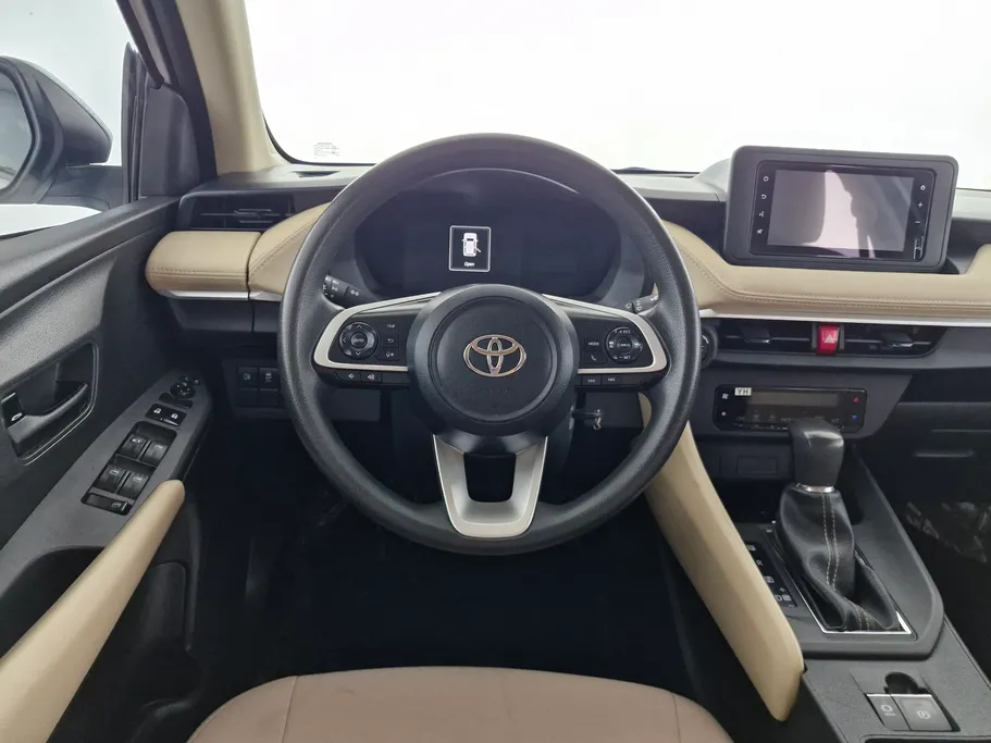 2023 Toyota Yaris  Y Plus 