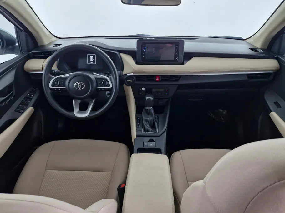 2023 Toyota Yaris  Y Plus 