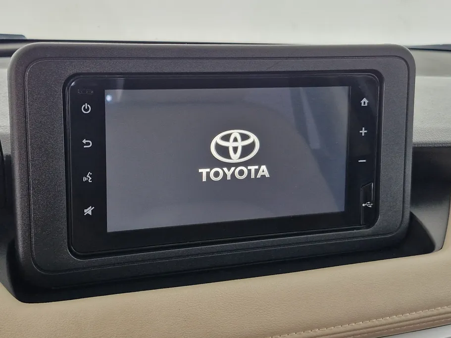 2023 Toyota Yaris  Y Plus 