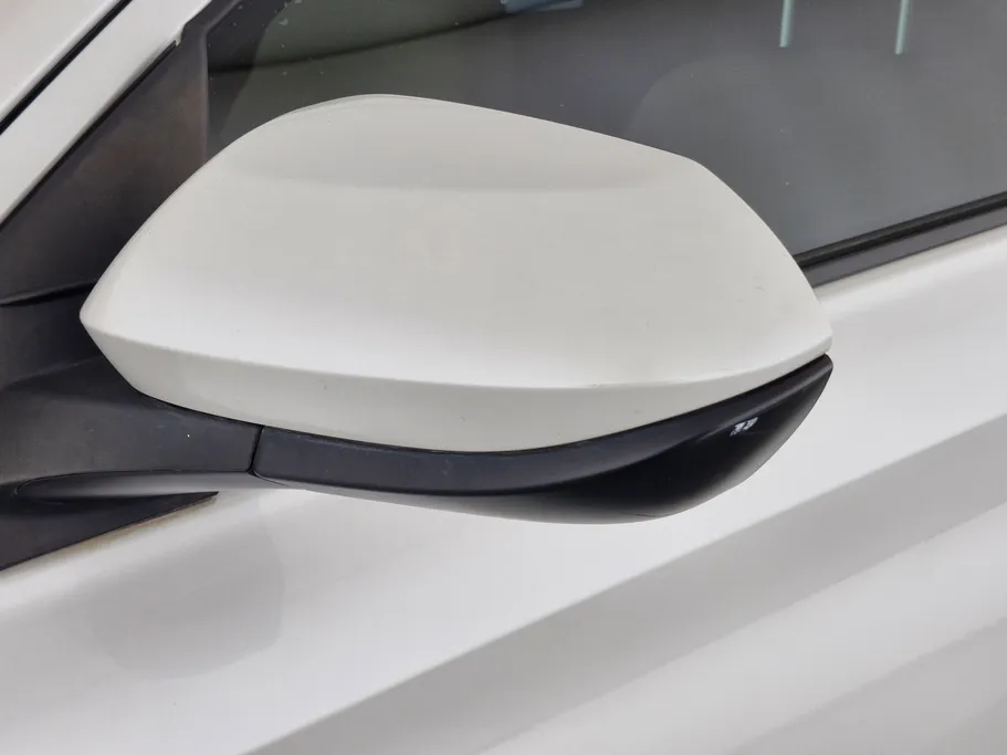 2023 Toyota Yaris  Y Plus 